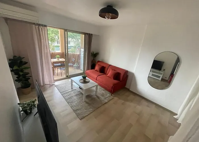 Joli Studio Au Centre De Juan Les Pins