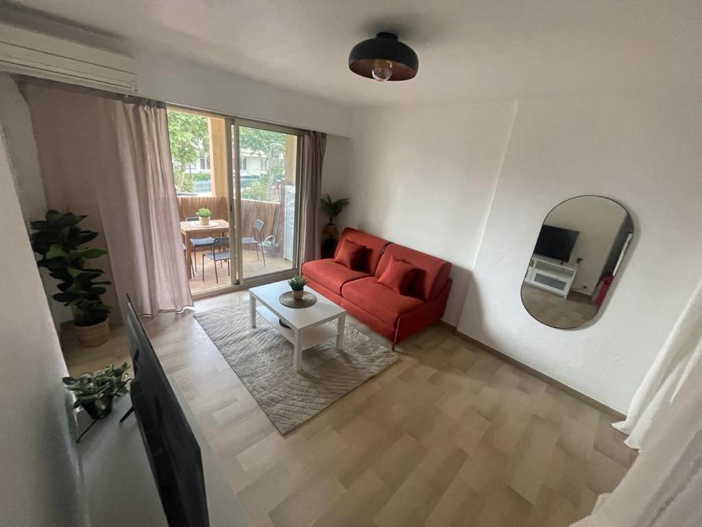 Joli Au Centre De Les Pins Apartment Juan-les-Pins