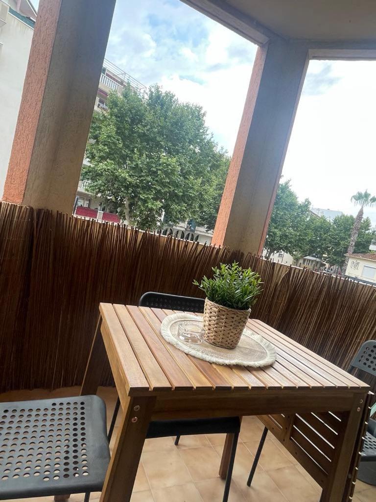 Joli Au Centre De Les Pins Apartamento Juan-les-Pins